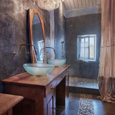 Les Sardines Aux Yeux Bleus D'hotes Bed & Breakfast